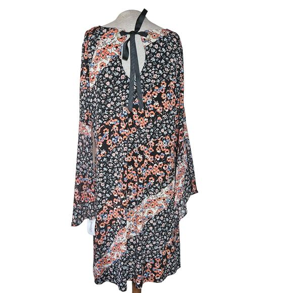 V Neck Print Shift Knee Length Dress Size 1X New with Tag - Picture 2 of 4